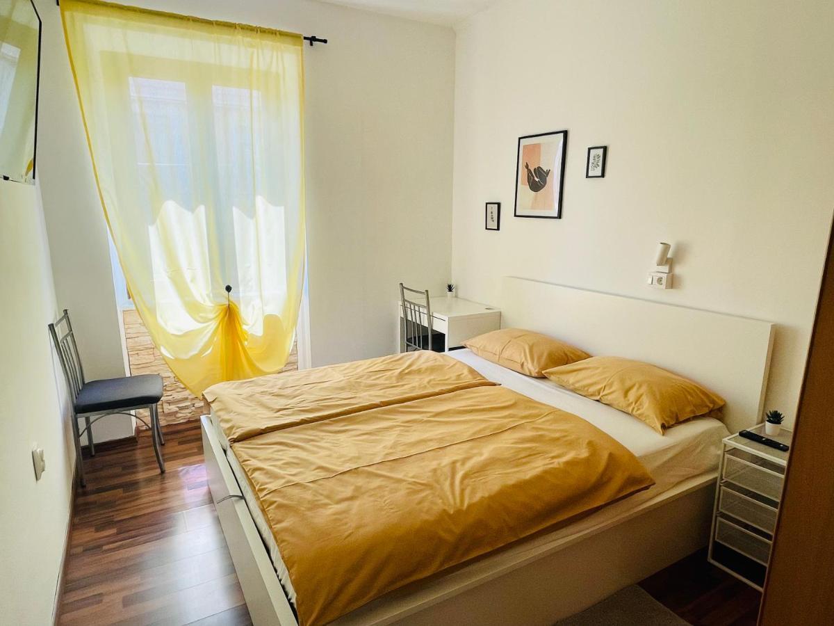 Apartman Three Queens Риека Экстерьер фото